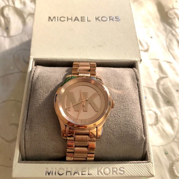Michael Kors Women's Mini Runway Rose Gold Watch - Picture 2 of 4